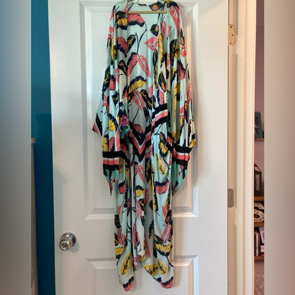Express OS Multicolor Kimono - Picture 4 of 8